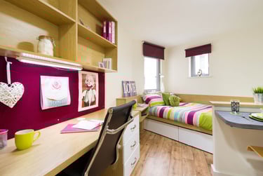 Gold Studio at Quebec House, 1 Cromwell Road, Kingston upon Thames, Kingston, KT26BJ - Image 1